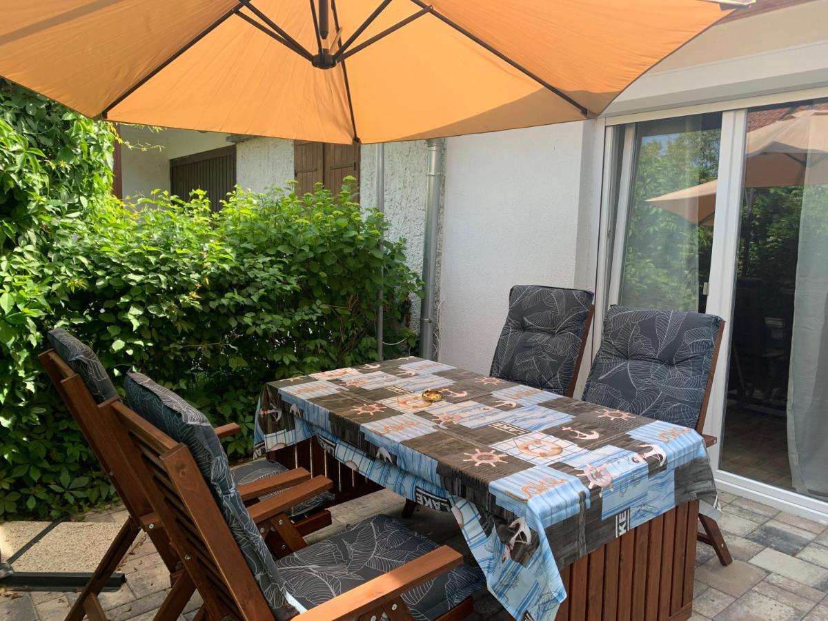 Oeboel Apartman Balatonboglar Exterior photo